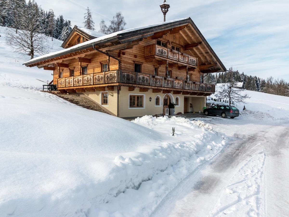 Villa On A Courtyard Near The Ski Area In Salzburg Eben Im Pongau Exterior foto
