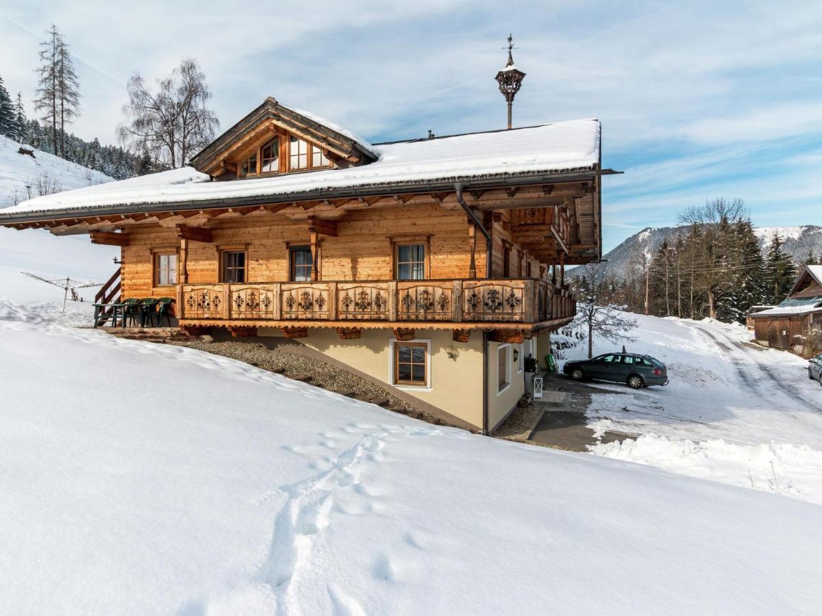 Villa On A Courtyard Near The Ski Area In Salzburg Eben Im Pongau Exterior foto